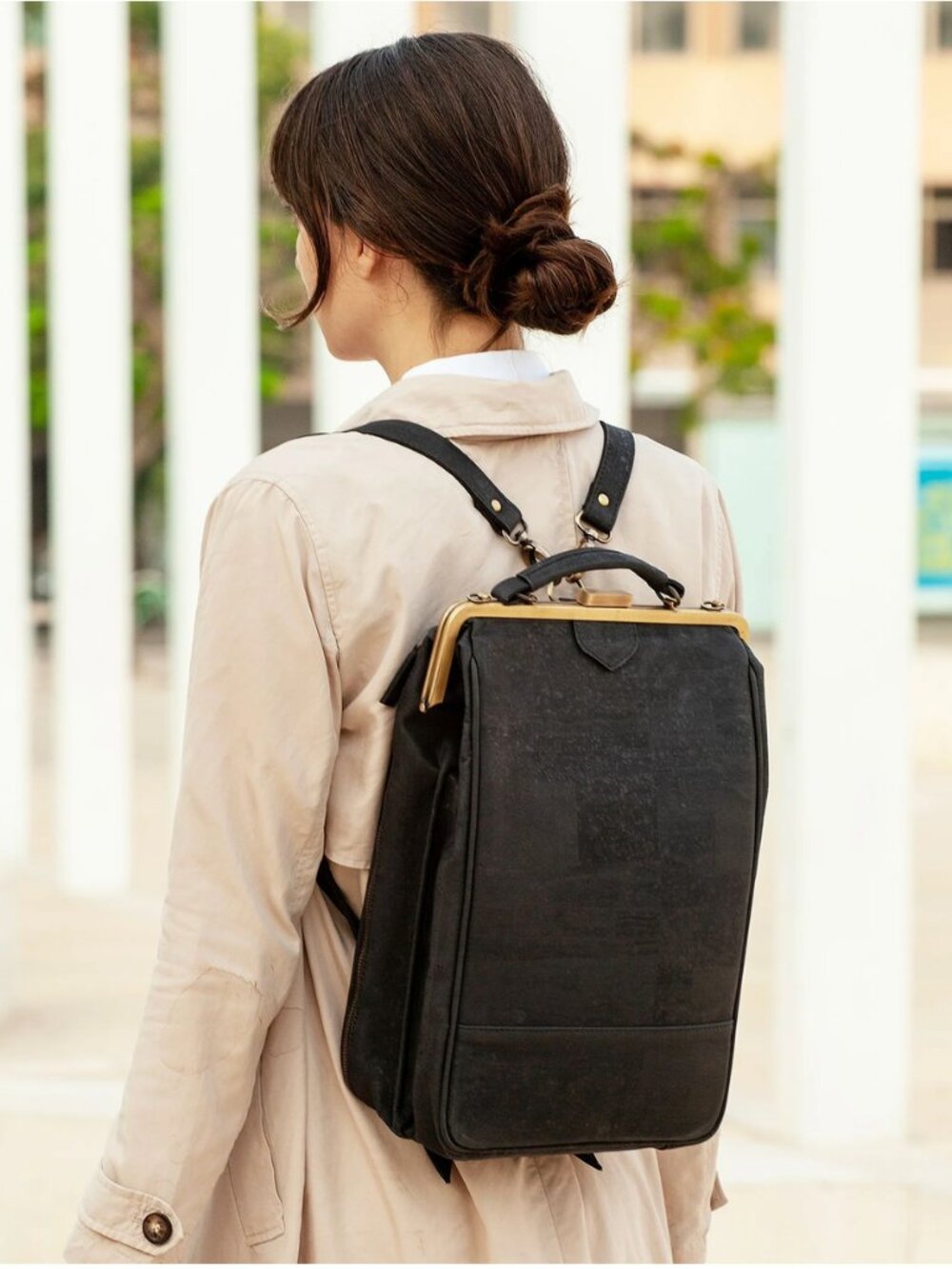 NWT La Flore Paris bobobark Vegan Cork Skin Convertible Backpack Purse Crossbody